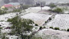 Cảnh báo lốc, sét, mưa đá ở vùng núi Bắc Bộ trong chiều và đêm 5/4