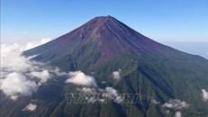 Tranh luận về việc trả phí cho hoạt động cứu hộ ở núi Phú Sĩ