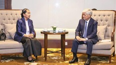 Chủ tịch Ủy ban Trung ương MTTQ Việt Nam Đỗ Văn Chiến tiếp Đoàn đại biểu cấp cao Đảng Nhân dân Campuchia 