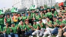 Thành viên độc lập & Nhân viên Herbalife đến sân cổ vũ cho Đội tuyển bóng đá Quốc Gia