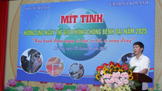 Phó Giám đốc Sở Y tế Hà Nội Vũ Cao Cương phát biểu tại lễ mít tinh