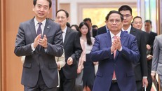 Thủ tướng Phạm Minh Chính tiếp Đại sứ Trung Quốc tại Việt Nam Hà Vĩ