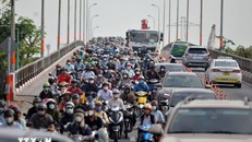 Phân luồng giao thông để hạn chế ùn tắc trên các tuyến đường hướng về trung tâm Thành phố Hồ Chí Minh dịp Tết