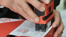 Cảnh báo nguy cơ lộ, lọt thông tin cá nhân khi đăng ảnh thẻ cử tri lên mạng xã hội