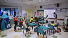 Singapore tăng lương để "giữ chân" giáo viên