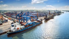 Quy định mới về vận tải hàng hóa siêu trường, siêu trọng đường thủy