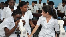 Cuba bãi bỏ kỳ thi tuyển sinh Đại học và kết thúc sớm năm học