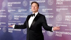 Elon Musk trở thành tỷ phú nghìn tỷ đầu tiên trên thế giới