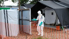Bệnh nhân Ebola cuối cùng xuất viện, Uganda đếm ngược đến ngày hết dịch