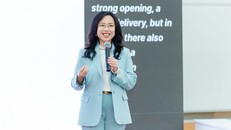 TS Lê Mai Lan, Chủ tịch Hội đồng trường Trường ĐH VinUni phát biểu đề dẫn tại chương trình hội thảo.