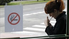 Tây Ban Nha tiến tới cấm hút thuốc tại nhiều địa điểm ngoài trời