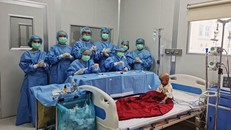Bệnh nhân nhỏ tuổi sau ca phẫu thuật thành công 