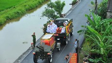 Hình ảnh đoàn xe tang Chủ tịch nước Trần Đại Quang về quê hương