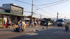 Hiện trường vụ tai nạn khiến Trung úy quân đội tử vong. (Ảnh: Dân trí)