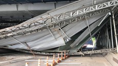 Hiện trường vụ sập giàn giáo. (Ảnh: Dân trí)