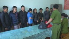 Bắt 14 đối tượng chuyên tổ chức đánh bạc ở nhiều địa điểm