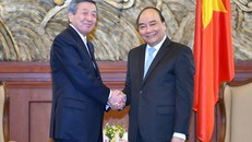 Thủ tướng Nguyễn Xuân Phúc tiếp ông Motoo Hayashi, Quyền Tổng Thư ký Đảng Dân chủ tự do Nhật Bản. Ảnh VGP/Quang Hiếu