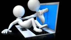 Học sinh stress, tự tử, cắt tay vì bị bắt nạt trực tuyến