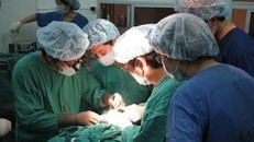 Quý ông 55 tuổi bị bồ nhí cắt phăng 'cậu nhỏ' vì ghen