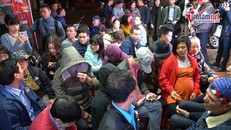 Xếp hàng từ 1h sáng chờ mua vàng ngày vía thần tài