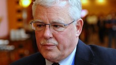 Chuyên gia Carl Thayer