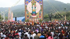 10.000 người dự đại lễ cầu an, cầu siêu tại Đại Bảo Tháp Mandala Tây Thiên