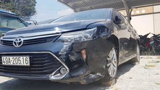 Chiếc xe con đang bị tạm giữ tại Công an huyện Đơn Dương.