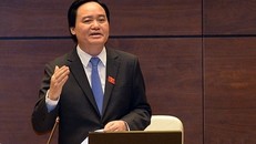 Bộ trưởng Bộ GD&ĐT - Phùng Xuân Nhạ. 