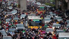 Cấm xe máy trên đường Nguyễn Trãi: Liệu có khả thi?