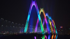 Cầu Nhật Tân sẽ được thắp đèn xanh để hưởng ứng chiến dịch.