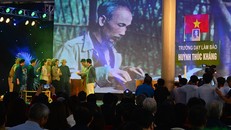 Tái hiện khung cảnh Trường dạy làm báo Huỳnh Thúc Kháng tại lễ kỷ niệm.