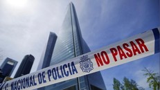 Tây Ban Nha xác nhận thông tin đánh bom tòa nhà cao tầng là giả. (Ảnh: Reuters) 