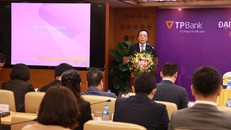 Chủ tịch HĐQT Đỗ Minh Phú báo cáo tình hình quản trị năm 2018 và chia sẻ định hướng năm 2019