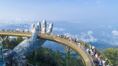 Hơn 3.000 du khách Indonesia tới Bà Nà Hills