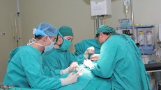 Tạo hình thành công cho một bé trai bị lún dương vật bẩm sinh