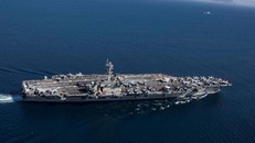 Tàu sân bay USS Abraham Lincoln của Mỹ. Ảnh: Reuters
