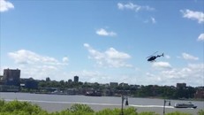 Rùng mình xem trực thăng mất lái lao sầm xuống sông