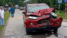 Đình chỉ công tác thiếu úy công an lái ôtô tông chết 2 người phụ nữ