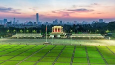 Quảng trường Ba Đình lịch sử do ai đặt tên?