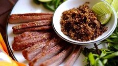 Đặc sản muối kiến vàng nổi tiếng ở vùng nào của nước ta?