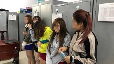 Đội ngũ nữ tiếp viên tại cơ sở massage Điêu Thuyền.