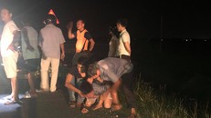 Va chạm với ôtô, 3 chị em chở nhau trên xe đạp điện tử vong thương tâm