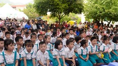 Trẻ em Việt Nam còn đang phải đối mặt với tình trạng suy dinh dưỡng thấp còi và thiếu vi chất dinh dưỡng, đây là những nguyên nhân chính ảnh hưởng xấu đến sự tăng trưởng chiều cao và trí tuệ của các em.