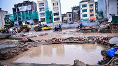 Hàng loạt bẫy 'tử thần' bủa vây đại công trường Vành đai 2