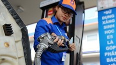 Xăng giảm gần 400 đồng/lít từ chiều nay 1/8