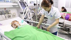 Bệnh nhân đã qua cơn nguy kịch, có thể tự thở sau 1 tuần điều trị.