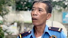 Ông Hồ Xuân Lâm, bảo vệ tòa chung cư Vinaconex. - Ảnh:Vietnamnet