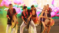 Rực rỡ sắc màu ngày hội văn hoá của đồng bào Chăm