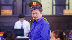 Bị cáo Lò Văn Huynh tại phiên tòa sáng 16-9 - Ảnh: Tuổi Trẻ