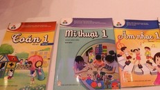 Hội đồng thẩm định thông qua 4 bộ SGK lớp 1: 'Tin vịt'?